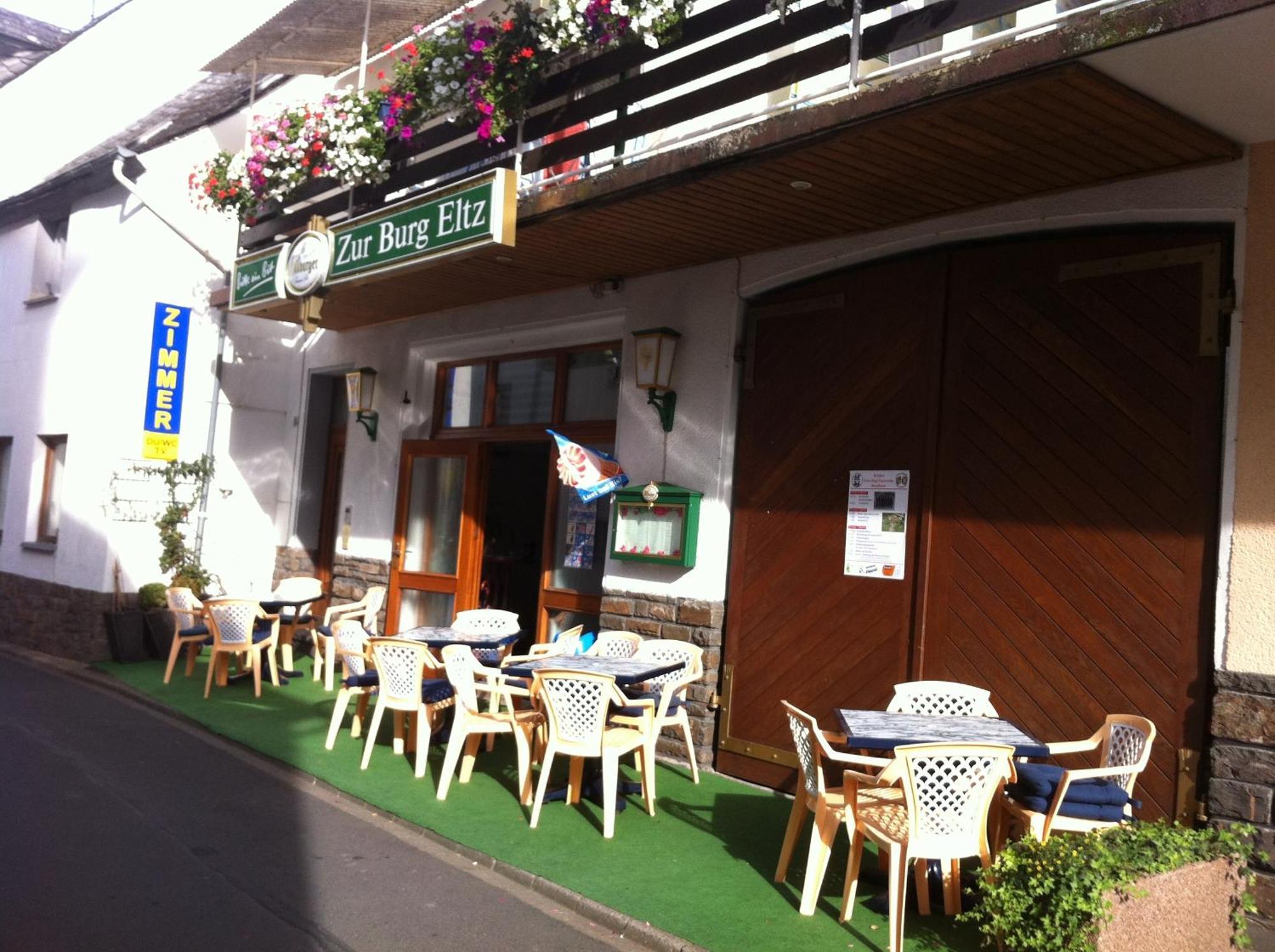 Zur Burg Eltz Hotel Moselkern Ngoại thất bức ảnh